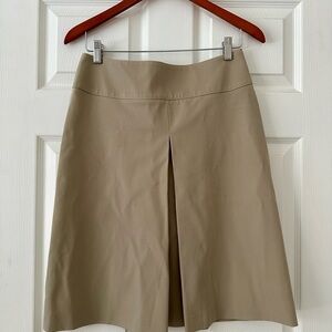 MaxMara Classic Beige Skirt with Fun Pleated Front Size 8